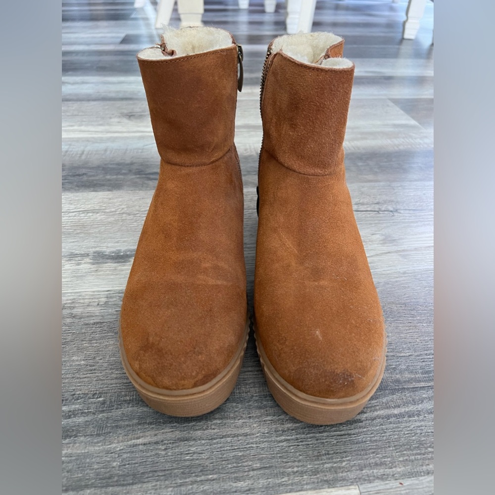 Waterproof Suede Boots - Picture 2 of 4